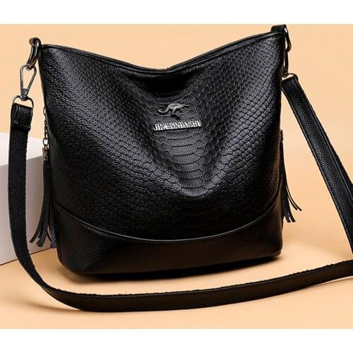 High Quality Serpentine Leather Shoulder Bags for Women 2020 Small Bucket Crossbody Bag Luxury Handbags Women Bags Designer Sac