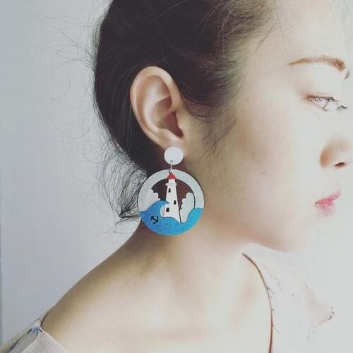 2018 New Fashion European Personality Women Jewelry Acrylic Lighthouse Earrings Night Club Acrylic Dangle Earrings For Women