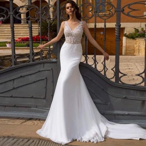 Mermaid Wedding Dresses 2021 Sheer O-Neck Lace Appliques Sleeveless Bride Gown With Button Back Long Sweep Train Custom Made