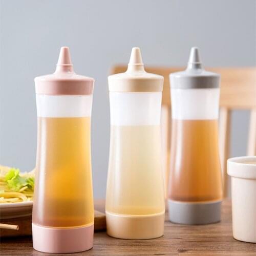 Squeeze Bottle Kitchen Accessories Gravy Boat Plastic Sauce Vinegar Oil Ketchup Gravy Cruet Condiment Dispenser
