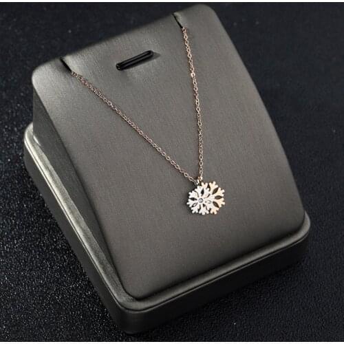 316L Stainless Steel 2021 New Fashion Upscale Jewelry Couple Female Gift Snowflake Charms Choker Necklaces Pendants For Women