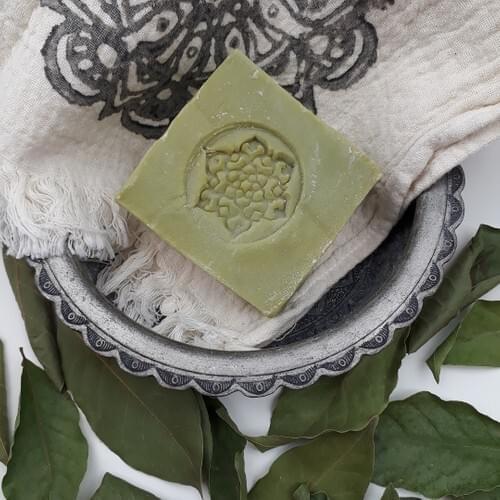 100 natural Aleppo Soap (1 Mold) Extra Virgin Olive Oil and Laurel Oil Mix Anti-Allergic, anti-Inflammatory A - E Vitamin