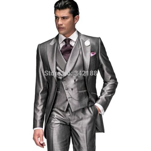 FREE shipping/One Button Silver Grey Groom Tuxedos Peak Lapel Best Man Groomsmen Men Wedding Suits/wedding dress suitswedding me