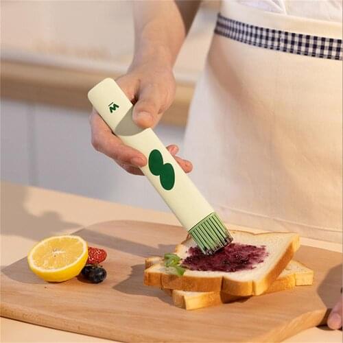 1PC Baking Barbecue Oil Brush Kitchen Baking Gadgets High Temperature Resistant Silicone Oil Brushes