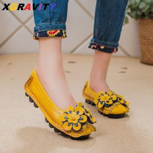 New Ethnic Genuine Leather Flower Designer Women Shoes Elegant High Quality Vintage Flat Shoes Round Toe Floral Shoes Casual