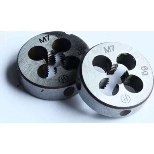 Free shipping 2PCS 9Sicr made right hand M7*0.5/0.75/1.0 pitch manual dies threading dies for DIY iron metal workpiece threading