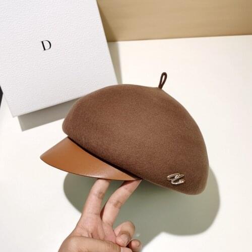 New Winter Wool Fedora Hats Women Japan PU Leather Retro Fedoras Ladies Equestrian Hat Casual Painter Visor Hat Fascinator