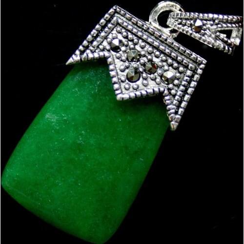 VINTAGE 925 STERLING SILVER 30X15MM GREEN jade MARCASITE PENDANT