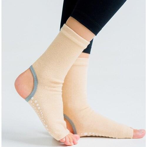 Yoga Socks Silicone Non Slip Quick-Dry Pilates Sock Foot Heel Cotton Ventilation Ballet Dance Sock for Women Grip Socks