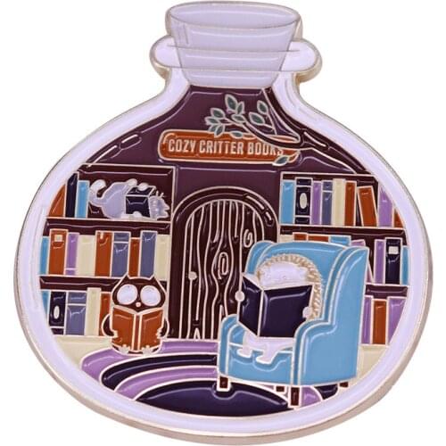 Cute Hedgehog Reading Hard Enamel Pins Collect Creativity Metal Cartoon Brooch Backpack Collar Lapel Badges Fashion Jewelry Gift