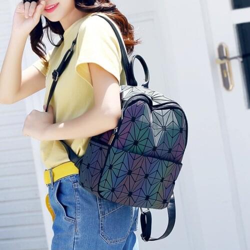 Newest Backpack Noctilucent Women Fashion Bags Laser Lattice Geometric Luminous Backpack for Teenage Girls School Bag