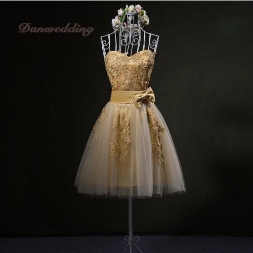 Sweety Sweetheart-Neck Gold Homecoming Dresses Lace Applique Short Graduation Dress Satin Sashes Beautiful Girl Party Gowns