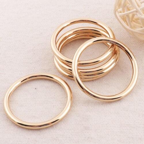 8 Pcs Pale Gold O rings Buckles Choker Belt Collar Chain Choker Leather Belt Clasp Harness Handbag Key Chains 30mm D-Rings