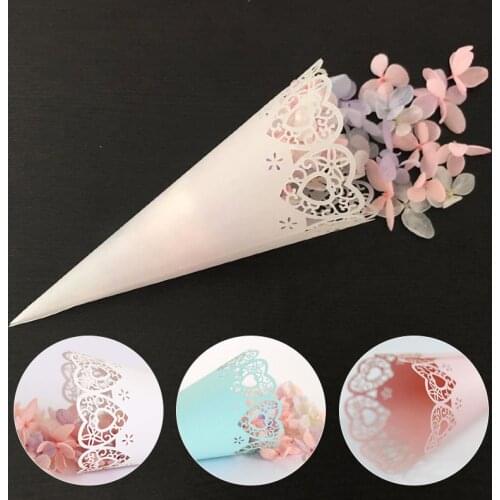 10 50pcs Heart Hollow Flower Bags Wedding Confetti Cones Petal Candy Holder Wedding Favors Lace Paper Cones For Party DIY Decor