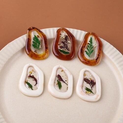 2pcs Retro Epoxy Gold Foil Leaves Eternal Flower Dried Flower Earrings For Women Pendant Jewelry Drop Earrings Material Fitting