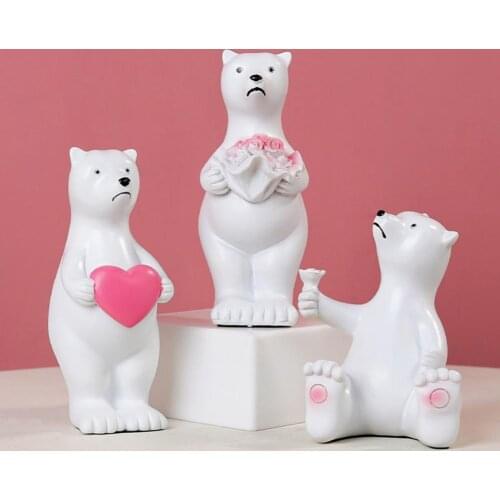 Polar Bears Figurine Flower-Holding Exquisite Workmanship Stable Base Resin Polar Bears Figure Decoration for Kids