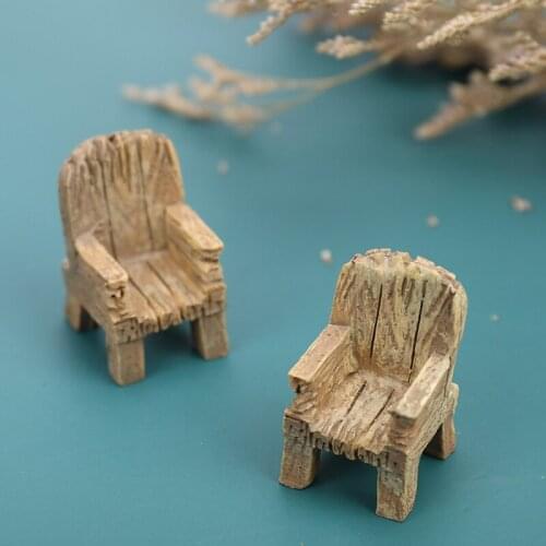 2pcs/Pair Cute Mini Simulated Wooden Chair Ornament Resin Craft Micro Landscape Fairy Garden Miniature Home Garden Decoration