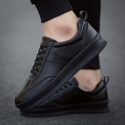 2021 Design Spring Autumn Mens Outdoor Sneakers Breathable Black Red White Boys Sport Running Shoes Youth Anti-slip Flats Shoes