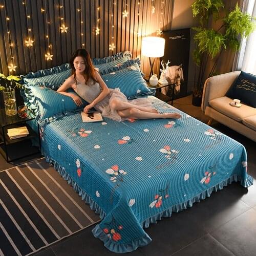 Blue Flowers Crystal Velvet Bed Sheet Lace Thickened Winter Warm Flat Sheet Flannel Bed Linen Bedspread Home Decor