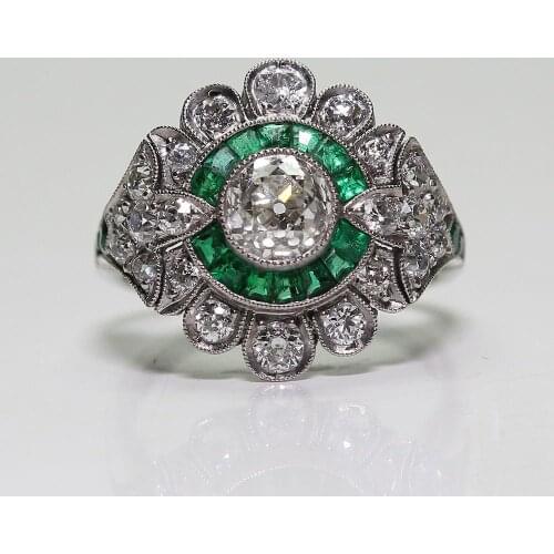 Hollow Retro Flower Shape Rings for Women Green Zircon Sliver Jewelry Ring Classic Wedding Engagement Palace Jewelry Ring