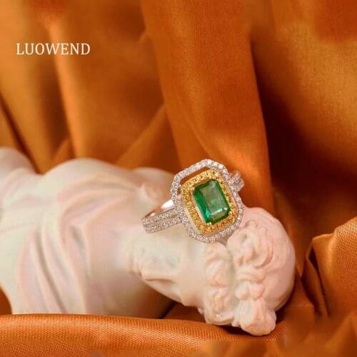 LUOWEND 18K White Gold (AU750) Trendy Gold Diamond Rings Bague Elegant Temperament Emerald Ring for Women Wedding Eternity Ring