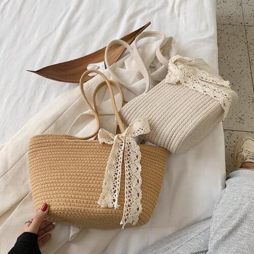 Women Summer Fashion Beach Bags Hand-Woven Rattan Totes Purse Lightweight Handbags with Lace Bow