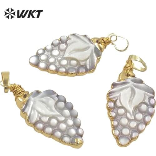 WT-JP226 Women Fashion Gold Trim White Shell Grape Pendants For DIY Necklace Trendy Handmade Carved Mop Pendant