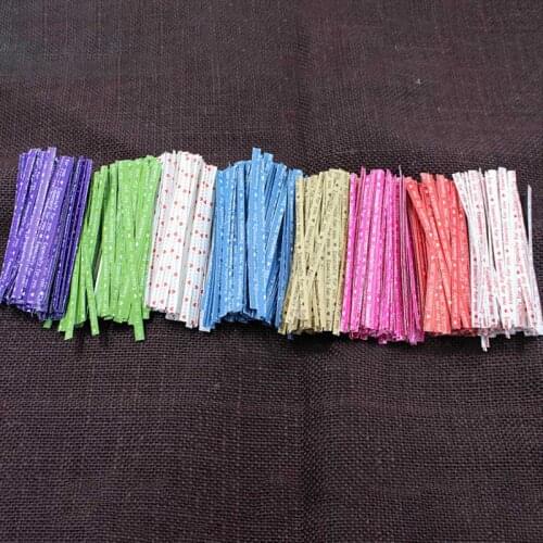 100Pcs Kitchen Gadgets Cake Gift Twist Tie Wire Metallic Twist Ties 1 Bag Lollipop Dessert Accessories Fasteners Sealing Tools