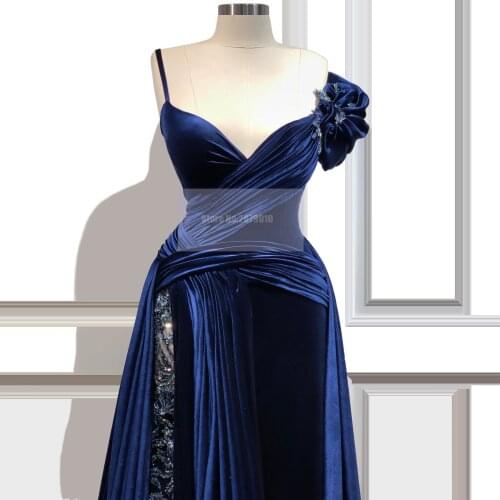 Elegant Royal Blue Evening Dress Sheath Floor-Length Slit Velvet Prom Dress Beaded Sequins Saudi Arabia Formal Dress 2020 Dubai