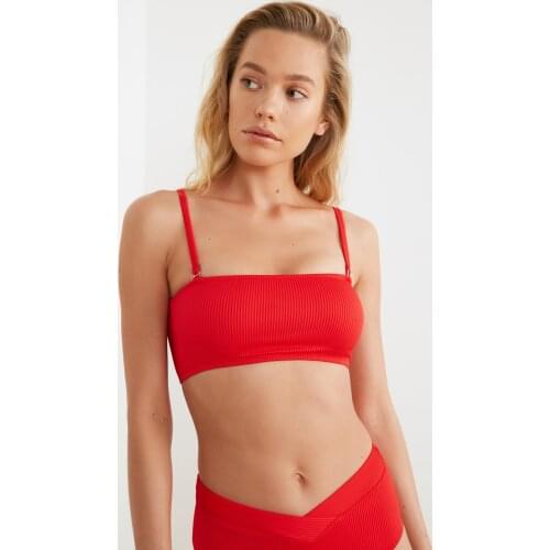 Trendyol Textured Strapless Bikini Top TBESS21BU0061