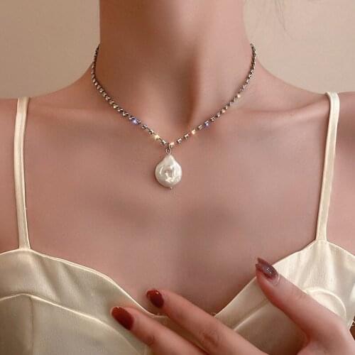 U-Magical Shining Exquisite Rhinestone Chain Pendant Necklace for Women Irregular Simulation Pearl Metallic Necklace Jewellery