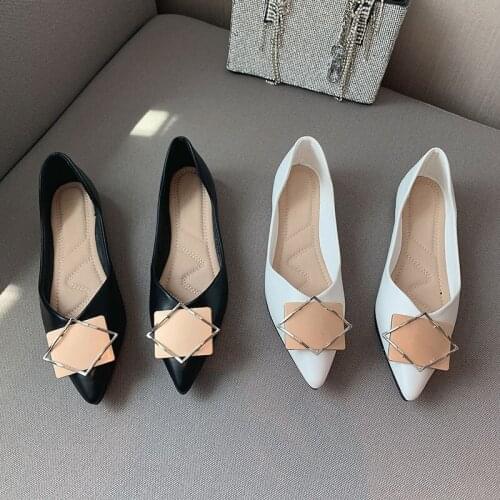 Comfortable Lady Flat Shoes Pointed Toe Flats Footwear Comfort Ladies Shoes Loafers for Women 2021 Metal Buckle Casual Ballerina