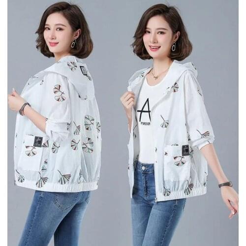 2021 New Printed Sunscreen Clothes Jacket Women Summer Sunscreen Shirts Hooded Thin Short coat Large Size 4XL Female Outwear