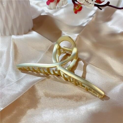 Simple Metal Hollow Out Geometric Hair Claw Ladies Elegant Hair Accessories Cross Crab Bath Clip For Women Fashion Girl Headwear
