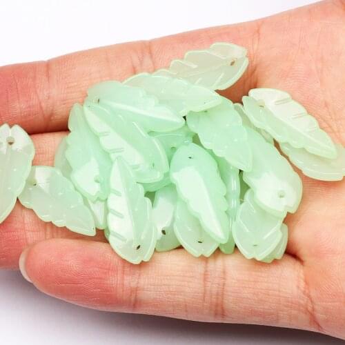 Leaf Shape Acrylic Pendant Light Green 24x10mm Loose Spacer Beads for DIY Charm Necklace Bracelet Jewelry Design Accessories