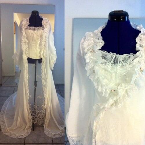 Princess Women Lace Appliqued Night Robe Sleepwear Gorgeous Party Dress Floor Length Nightgowns Robes