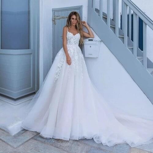 2021 Luxury Wedding Dresses Bridal Gowns A Line Sweetheart Open Back with 3D Flowers Court Train Fast Shipping