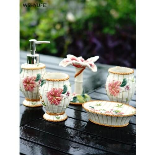 5Pcs Embossed Stereo Lily Ceramic Bathroom Accessories Soap Bottle / Toothbrush Holder / Cup / Soap Dish Wedding Christmas Gift