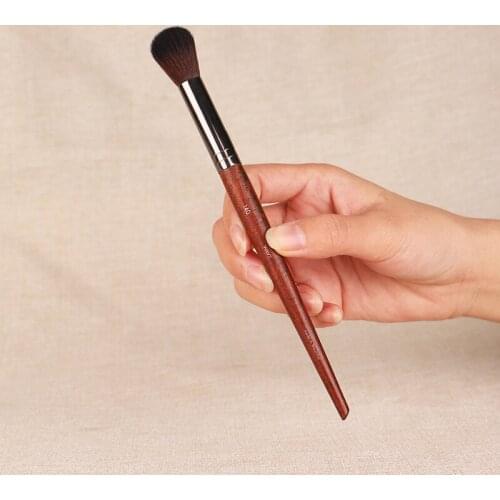 SMALL HIGHLIGHTER BRUSH 140 - Round Nose Blending Cheek Sculpting Makeup Brush Beauty Cosmetics Blender Tool