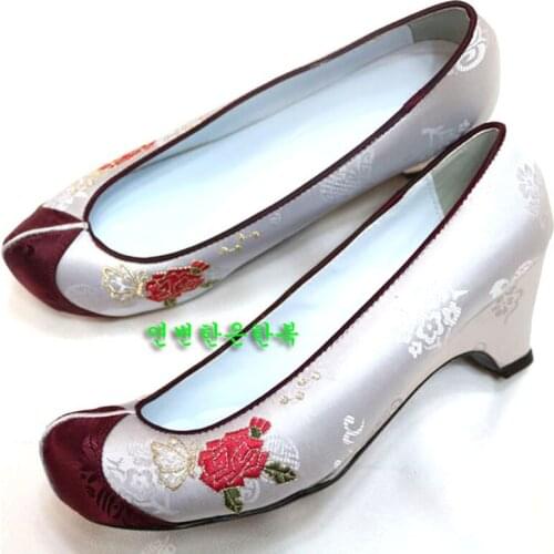 Mothers Hanbok Shoes 5cm Gray Embroidered Shoes Korean Traditional Hanbok Embroidered Hook Shoes HE-X2012