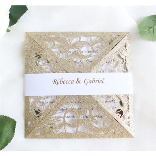Glittery gold wedding invitations elegant laser cut gift cards belly band insert card personalized design 50pcs