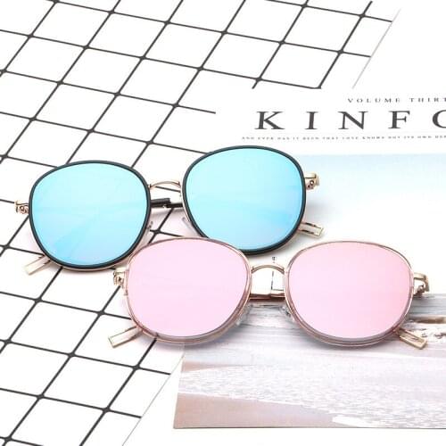 KATELUO Womens Cat Eye Sunglasses
