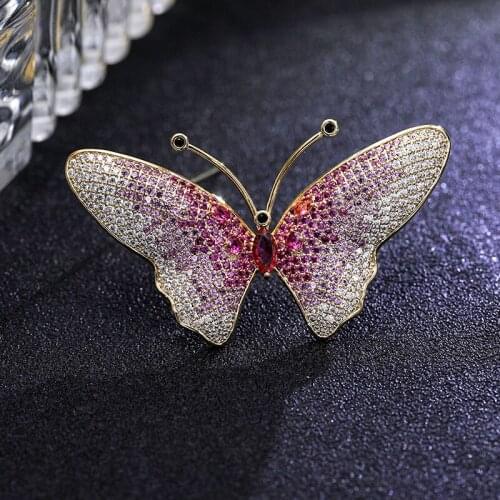 New Sweet Butterfly Brooch Japan And South Korea Fashion Elegant Sweet Wedding Dinner Dress Accessories Color Gem Brooch Brooch