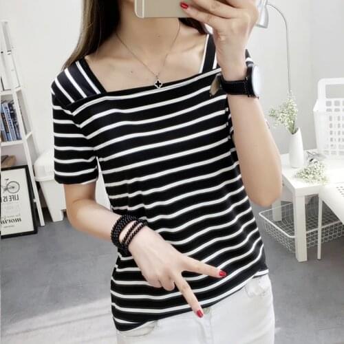 Mozhini Short Sleeve Women's T-Shirts