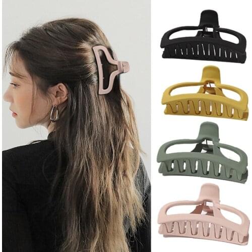 Korean Solid Color Hair Claw For Women Elegant Acrylic Crab Hair Clip Trendy Geometry Flower Heart Hairpin Girl Hair Accessories
