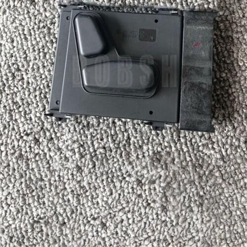 Seat adjustment switch Seat button Mas era tiQ uat tro por teG hib li Rear seat adjustment button Operating unit assembly