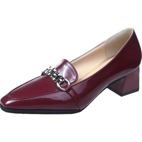 Womens shoes 2021 fashion metal decorative high heels soft soles comfortable chunky heel non-slip shoes vintage leather shoes