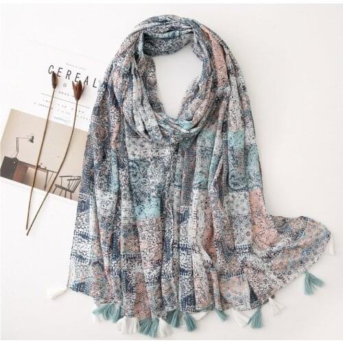 2020 New Spring Vintage Flower Print Tassel Scarves Shawls Long Beach Soft Viscose Floral Wrap Scarf Hijab Free Shipping