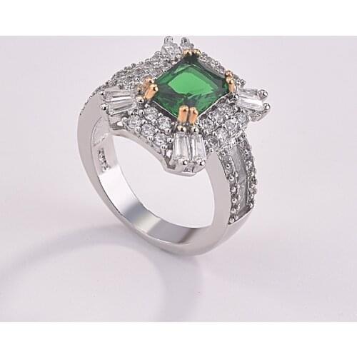 2020 New hot sale square princess ring with green zircon, European and American micro-inlaid Rhinestone engagement ring