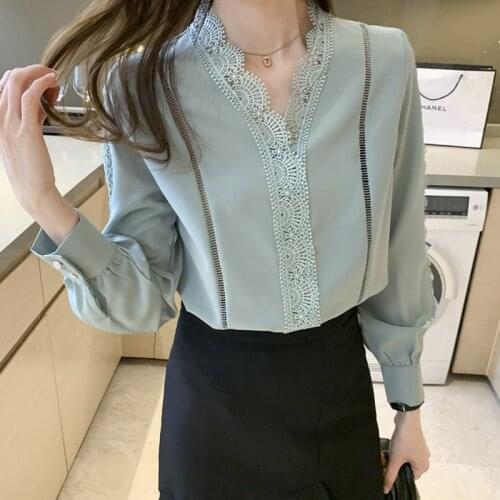 2021 Spring and Autumn New Womens Wear Solid Color Casual Lace Chiffon Shirt Slim Long Sleeve Pullover Shirt Bottomed Shirt